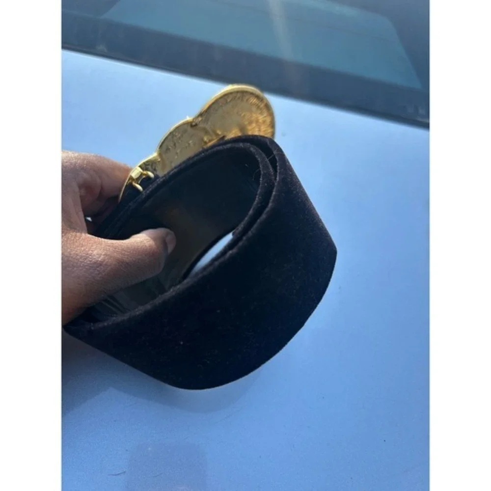 Nani Lewis Women OS Black Gold Good Vintage Velvet Medallion Statement Wide Belt
